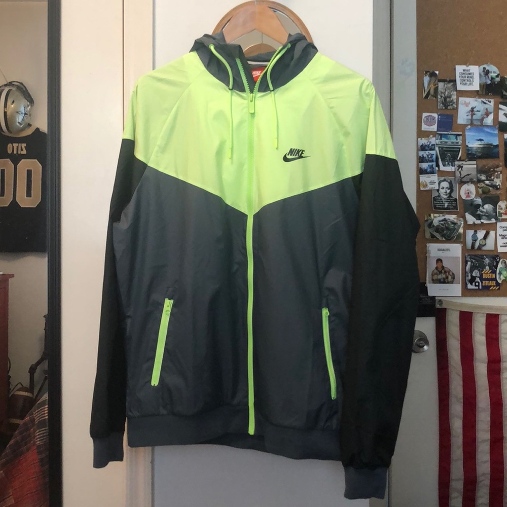 NWOT! Nike Wind Breaker Hoodie
